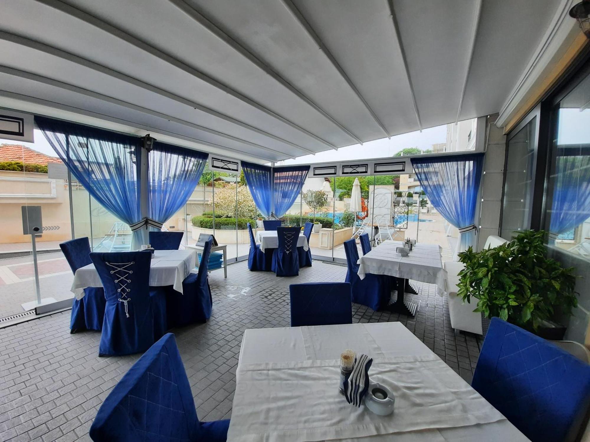 Private Apartments By The Sea With A Large Terrace In Apart Hotel! Pomorie Ngoại thất bức ảnh