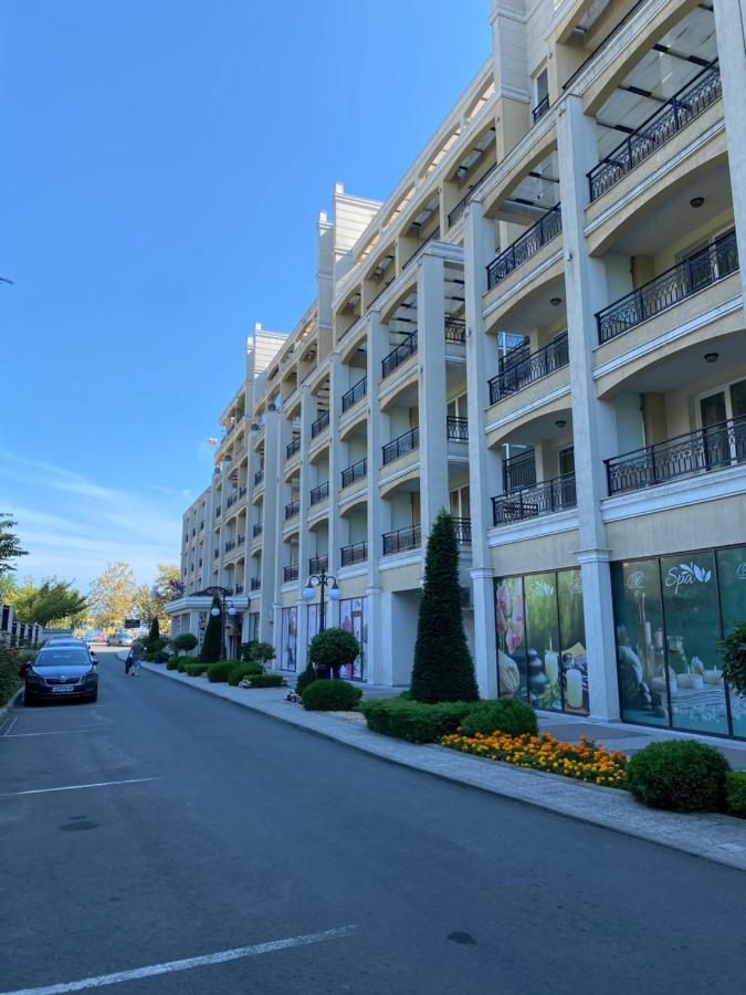 Private Apartments By The Sea With A Large Terrace In Apart Hotel! Pomorie Ngoại thất bức ảnh