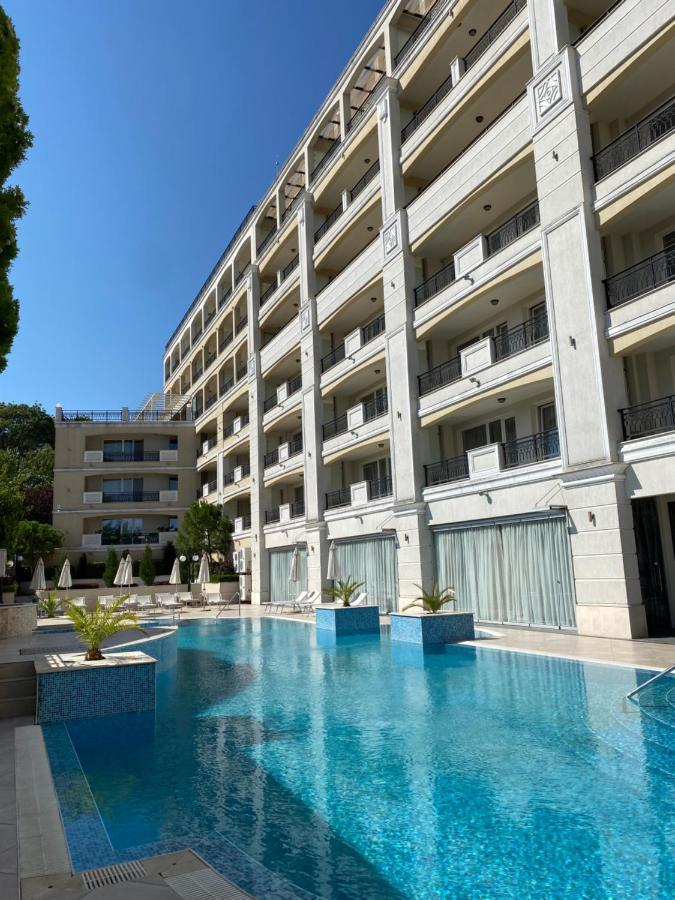 Private Apartments By The Sea With A Large Terrace In Apart Hotel! Pomorie Ngoại thất bức ảnh