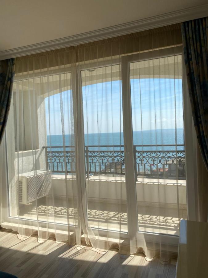 Private Apartments By The Sea With A Large Terrace In Apart Hotel! Pomorie Ngoại thất bức ảnh
