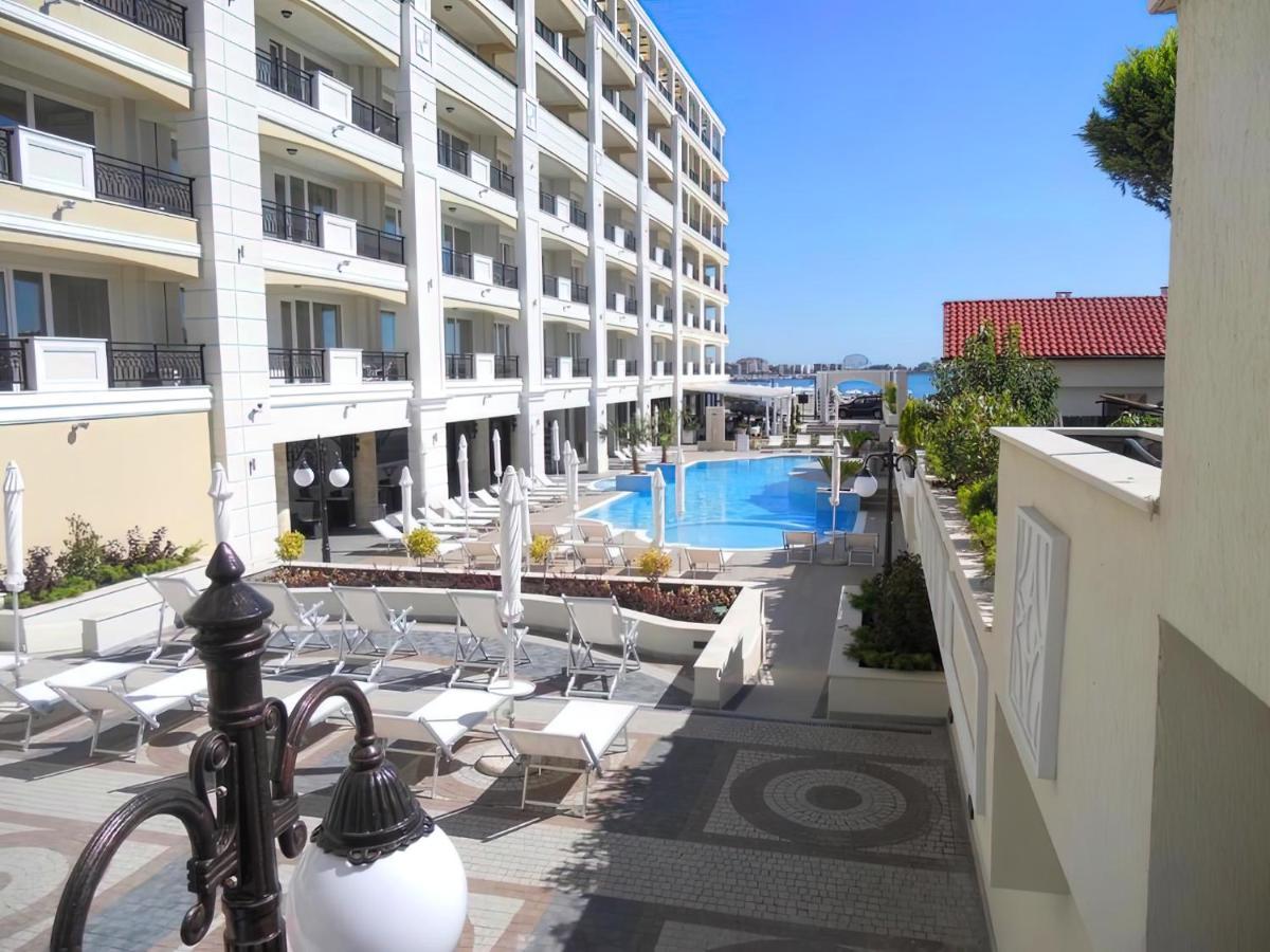 Private Apartments By The Sea With A Large Terrace In Apart Hotel! Pomorie Ngoại thất bức ảnh