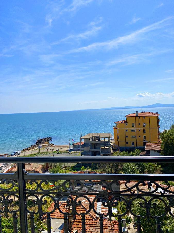 Private Apartments By The Sea With A Large Terrace In Apart Hotel! Pomorie Ngoại thất bức ảnh