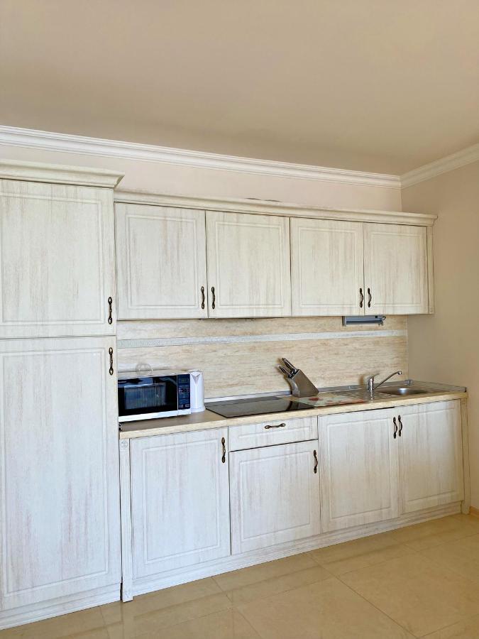 Private Apartments By The Sea With A Large Terrace In Apart Hotel! Pomorie Ngoại thất bức ảnh