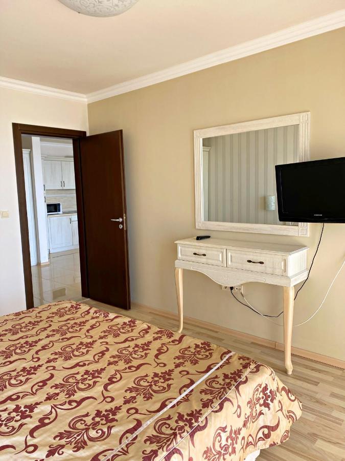Private Apartments By The Sea With A Large Terrace In Apart Hotel! Pomorie Ngoại thất bức ảnh