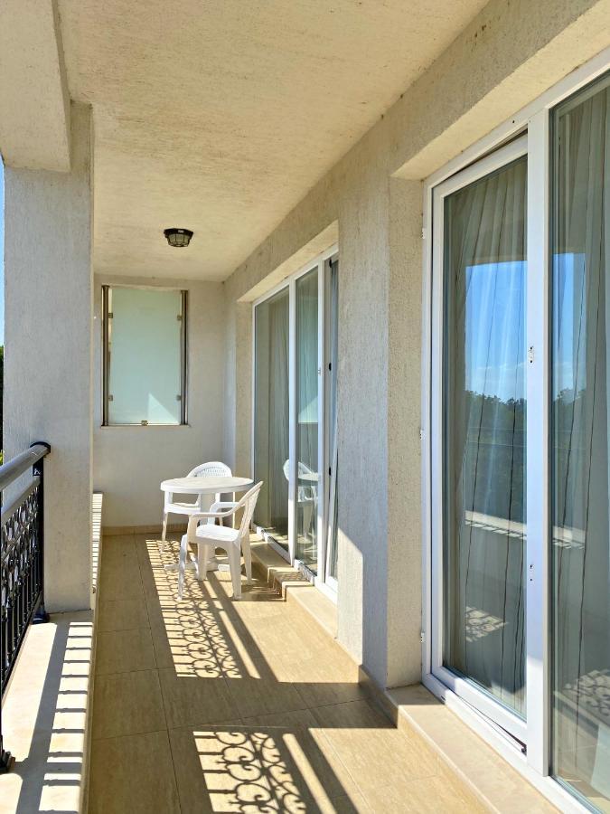 Private Apartments By The Sea With A Large Terrace In Apart Hotel! Pomorie Ngoại thất bức ảnh