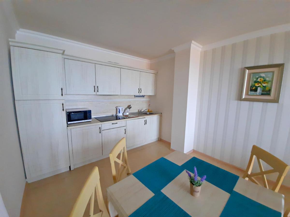 Private Apartments By The Sea With A Large Terrace In Apart Hotel! Pomorie Ngoại thất bức ảnh